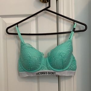 Victoria Secret Underwire Bra